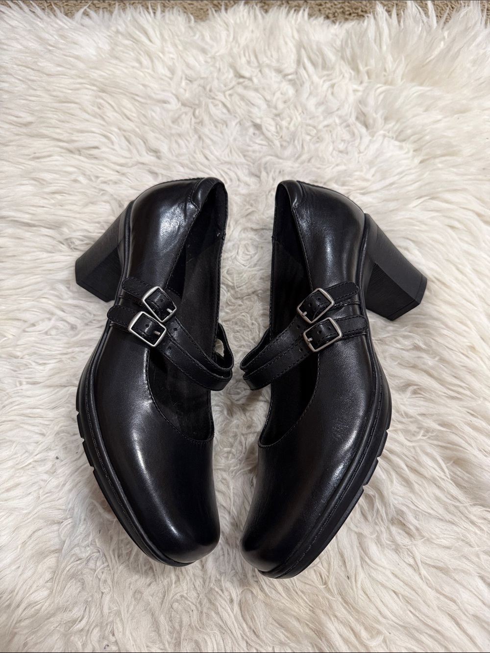 Clarks Honorable Bendables Black
Leather Mary Jane Double-Strap Heels Size 8.5 - Picture 10 of 10